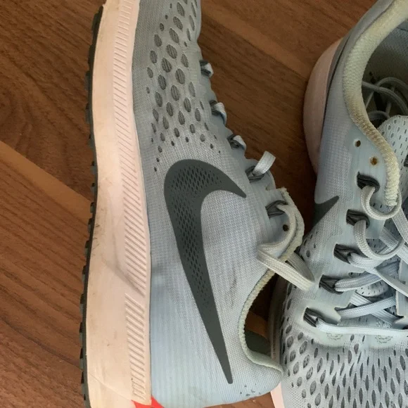 Women Size 8 Pegasus- baby blue with orange - Picture 3 of 4